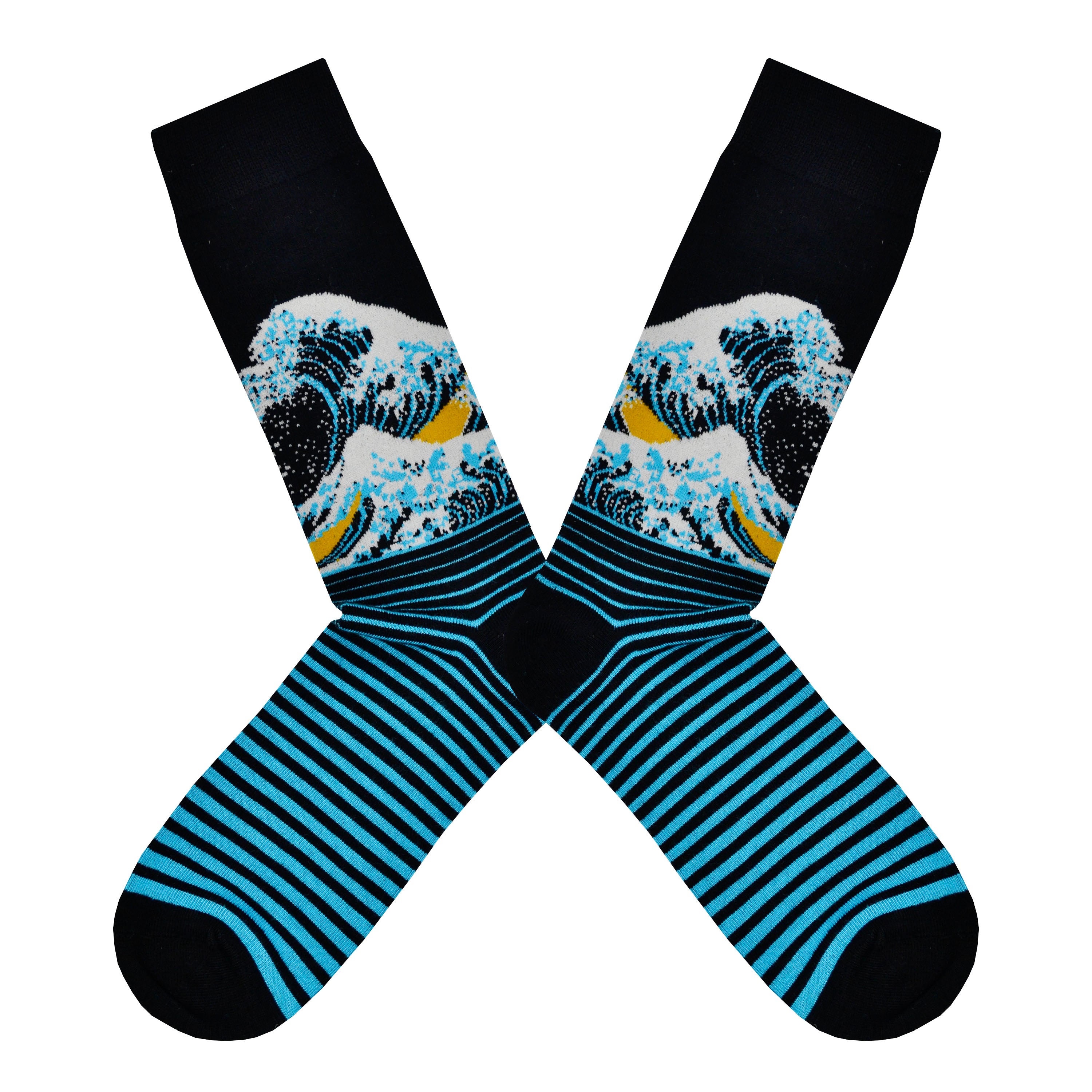 These black and blue bamboo men's crew socks by the brand Socksmith are based on the famous print The Great Wave by the Japanese artist Hokusai.